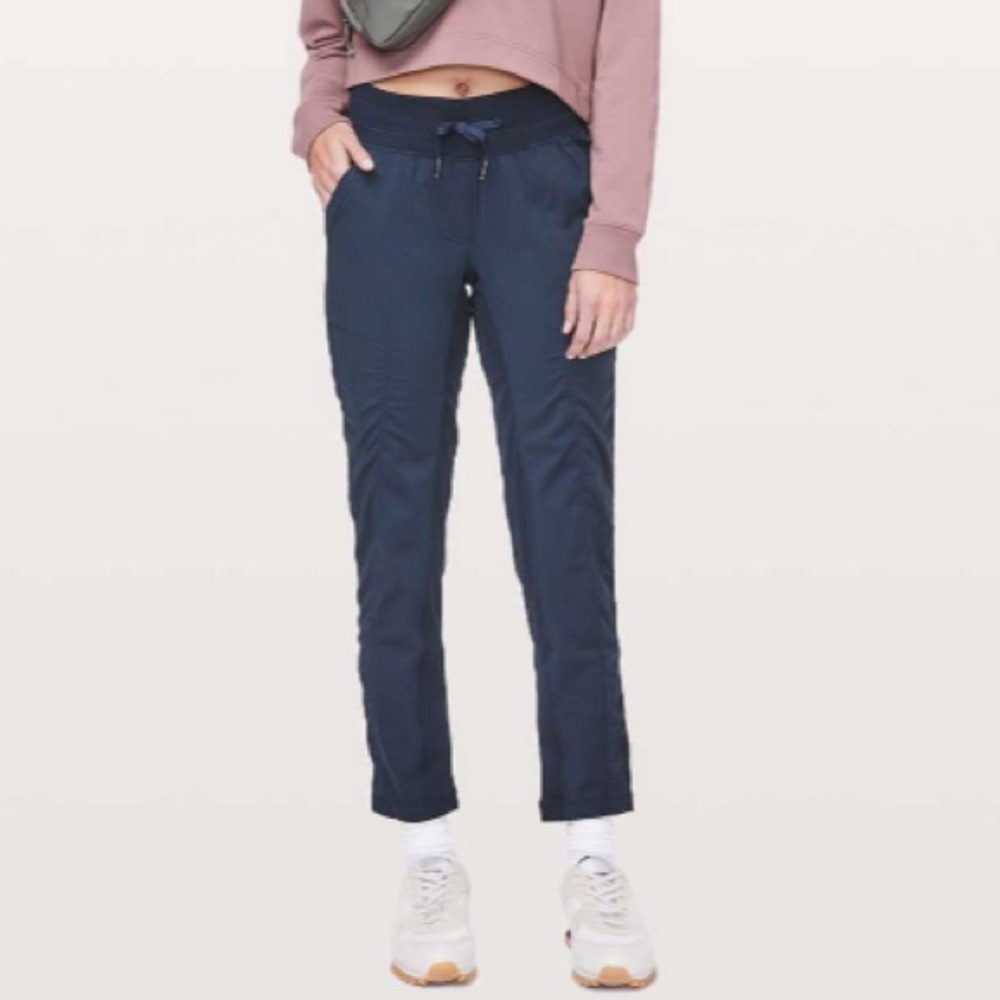 Lululemon Athletica Street to Studio Pant  Unlined 28” Size 4 Navy